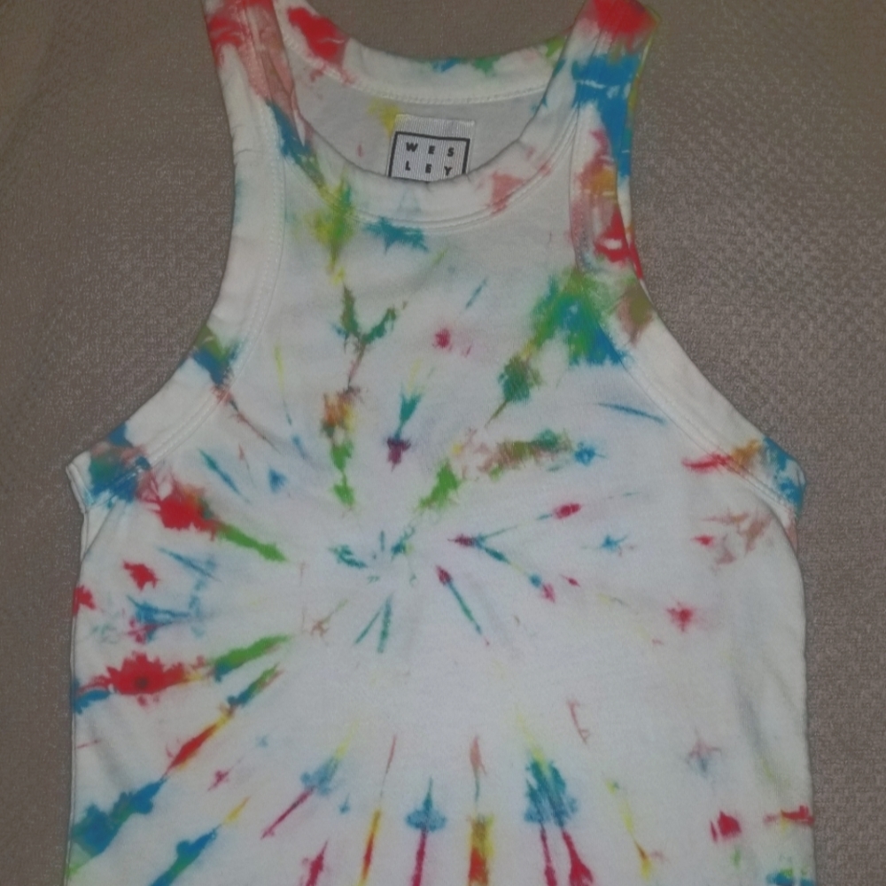 Rivington Tank, small, multicolored